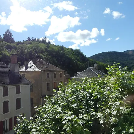 Gite De Sejour Et D'Etape L'Escampette Saint-Jean-du-Bruel Exterior photo