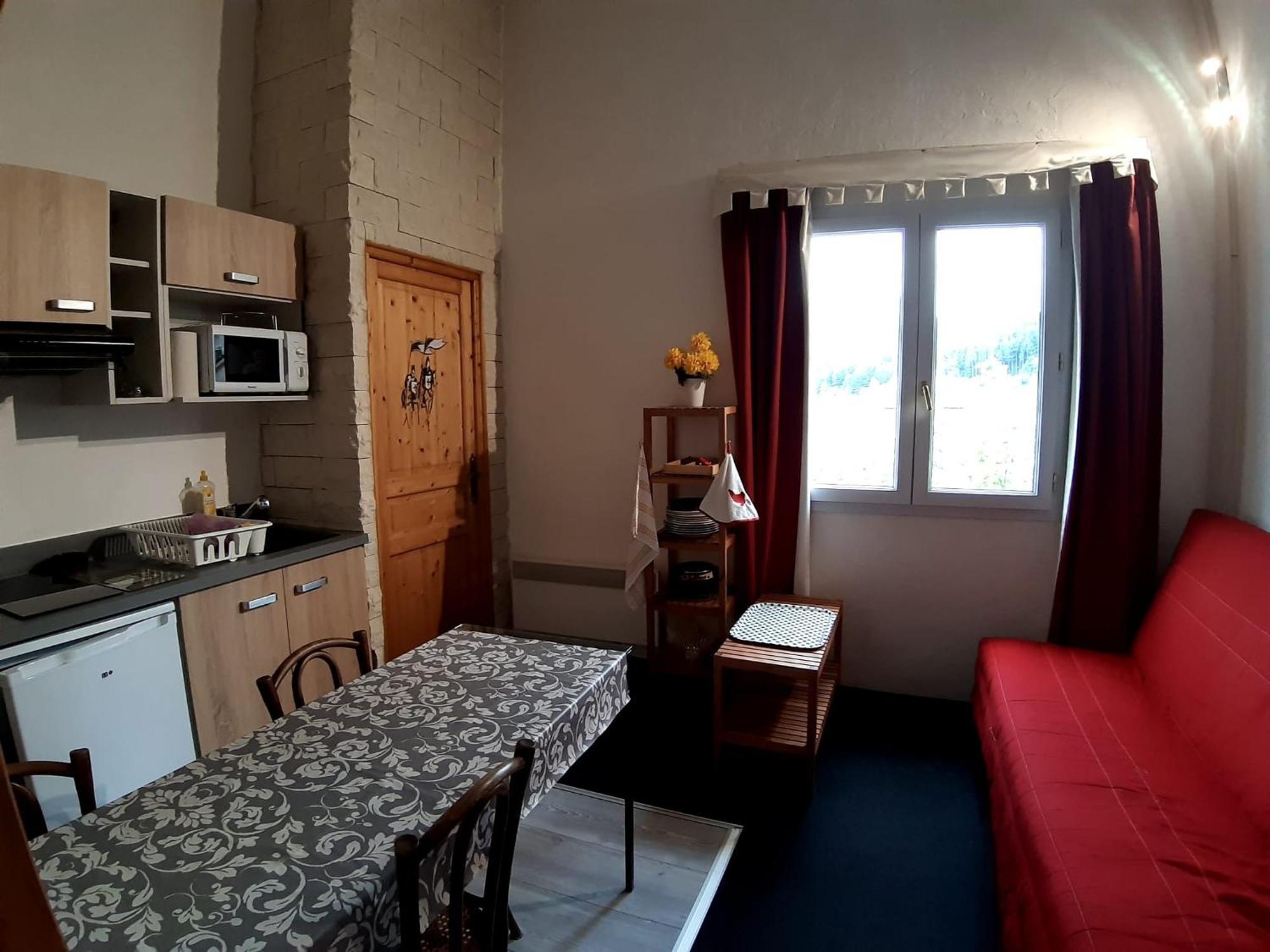 Gite De Sejour Et D'Etape L'Escampette Apartment Saint-Jean-du-Bruel